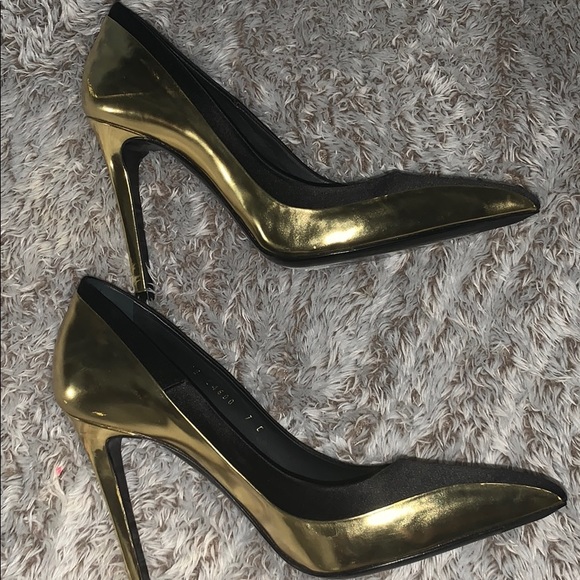 Heels - Picture 3 of 4